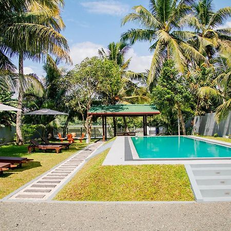 Megabe Villa กอลล์ ภายนอก รูปภาพ