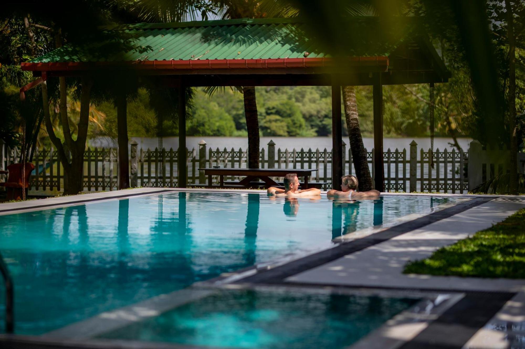 Megabe Villa กอลล์ ภายนอก รูปภาพ