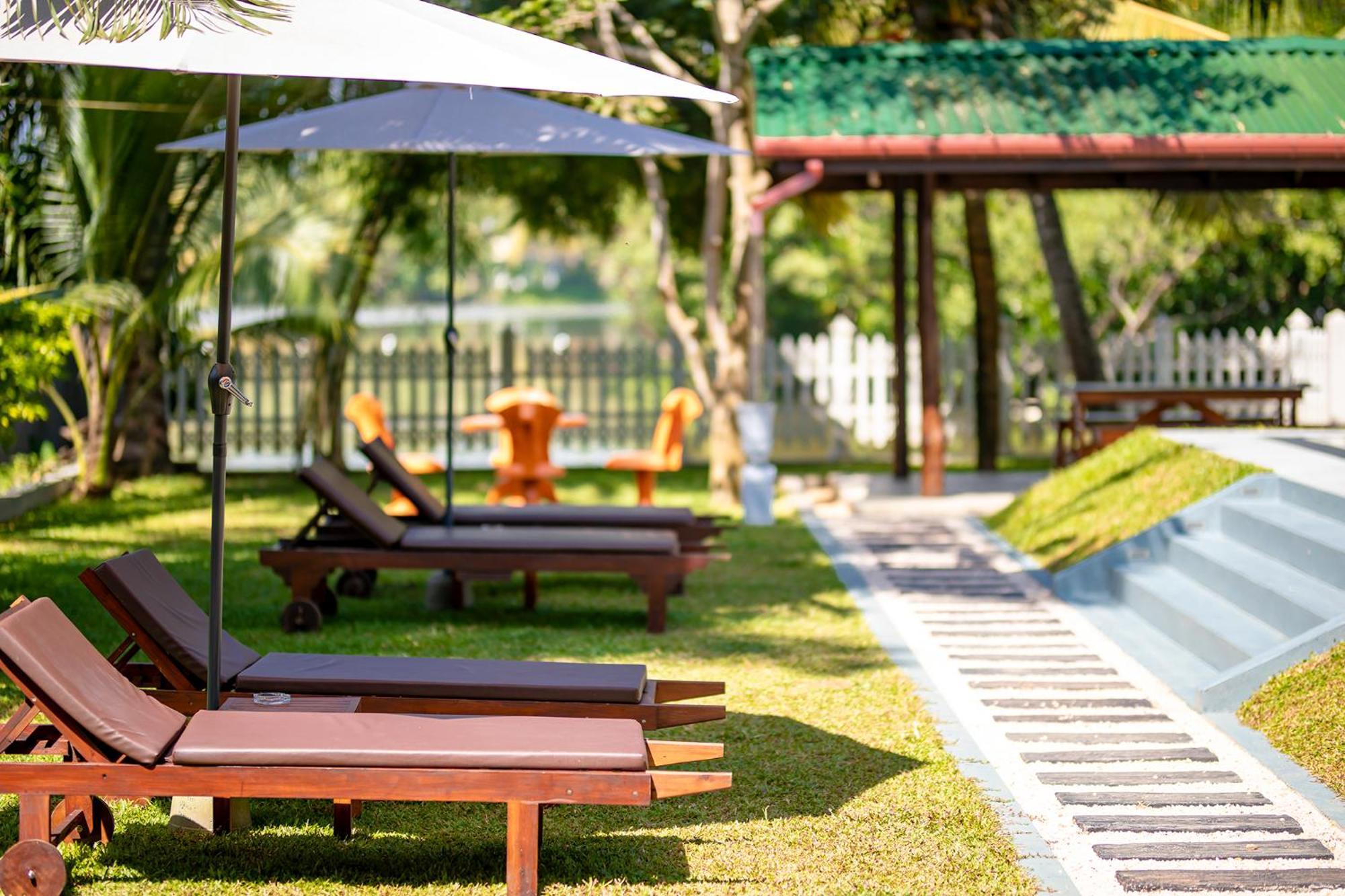 Megabe Villa กอลล์ ภายนอก รูปภาพ